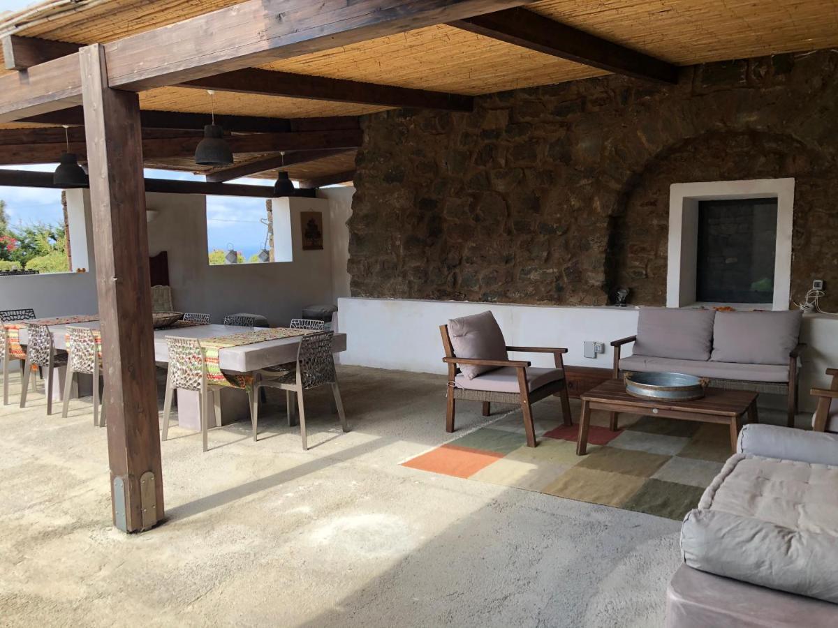 Villa Dammuso Rekhale à Scauri  Extérieur photo