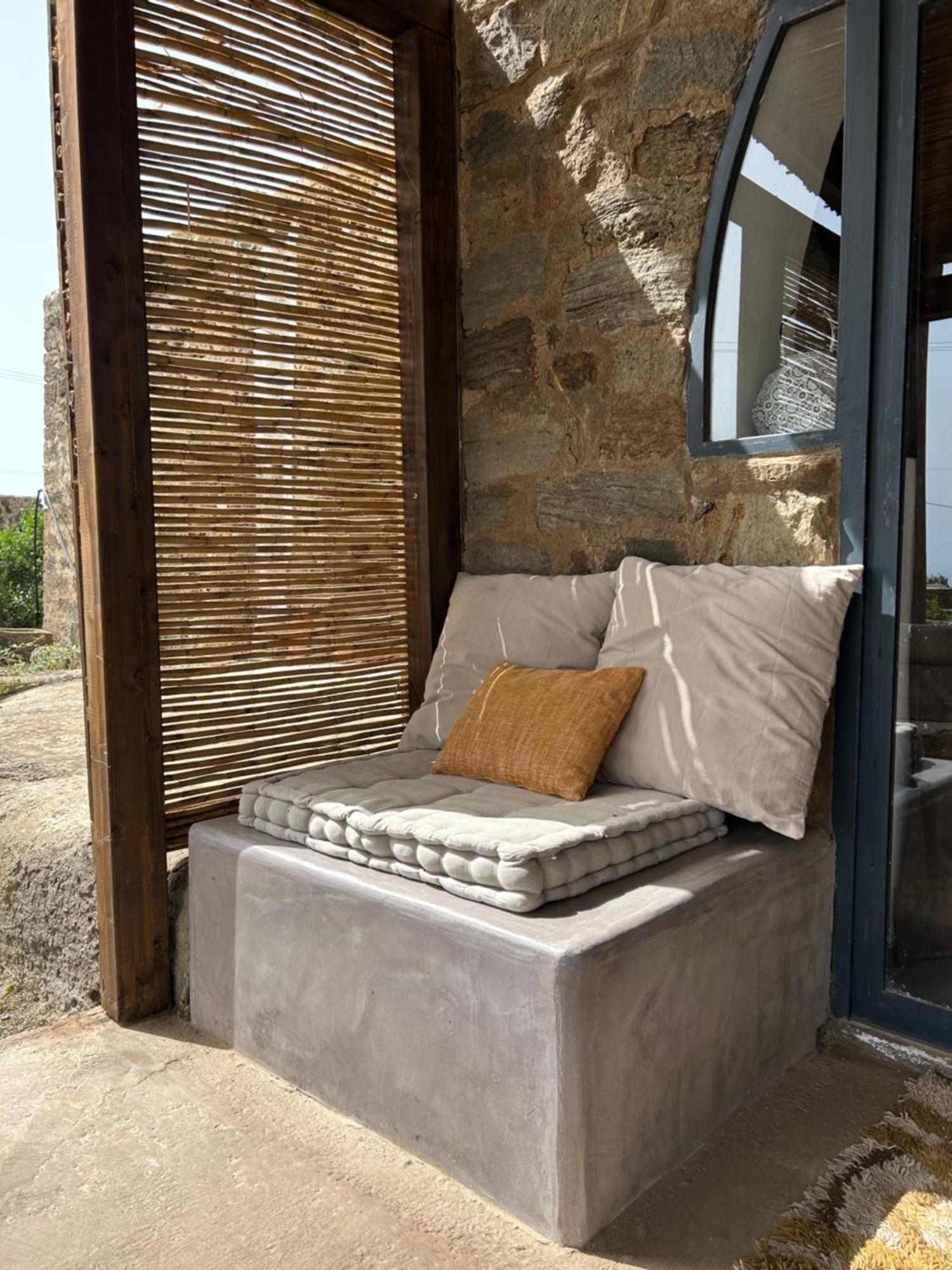 Villa Dammuso Rekhale à Scauri  Extérieur photo