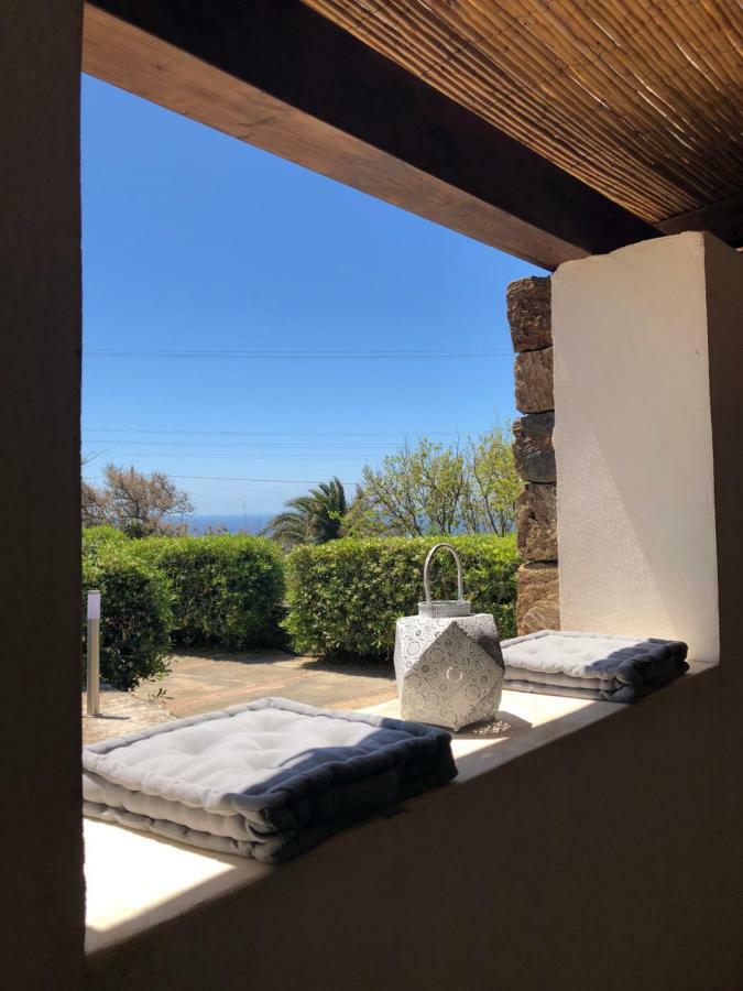Villa Dammuso Rekhale à Scauri  Extérieur photo